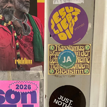 Aufkleber - 9.5x9.5cm Sticker - JESUS LIEBT DICH immer - lila
